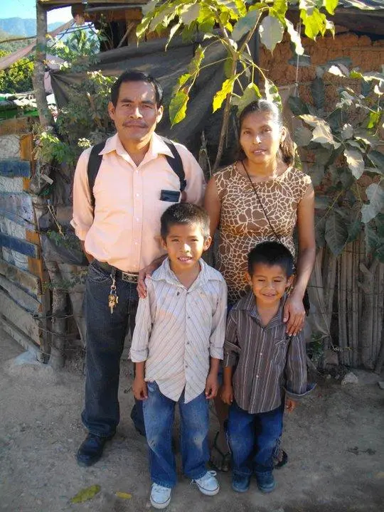 Ne̱ vi̱ꞌe̱ Toño